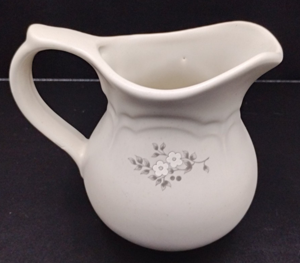 Pfaltzgraff Stoneware Heirloom Creamer Made in USA, #024, Coffee